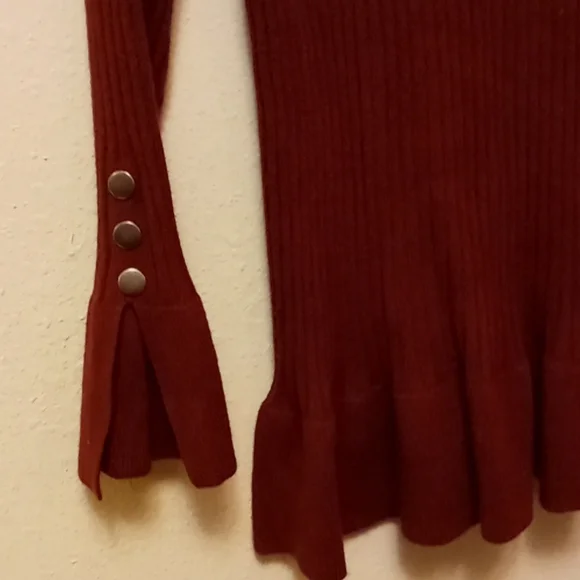 COPY - Ruffled. Ribbed sweater - Picture 2 of 2